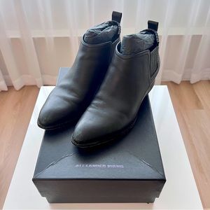 Alexander Wang Kori Leather Ankle Boots - Gold